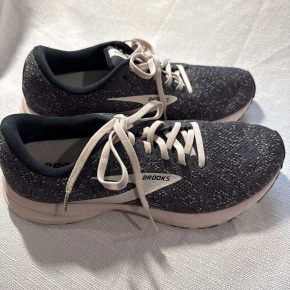 Brooks Shoes - Brooks Women's Speckled Black and Cream Athletic Shoes